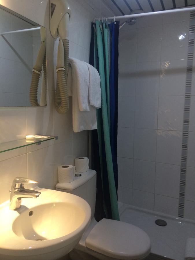 ホテル オテル クルニー ソルボンヌ パリ 部屋 写真